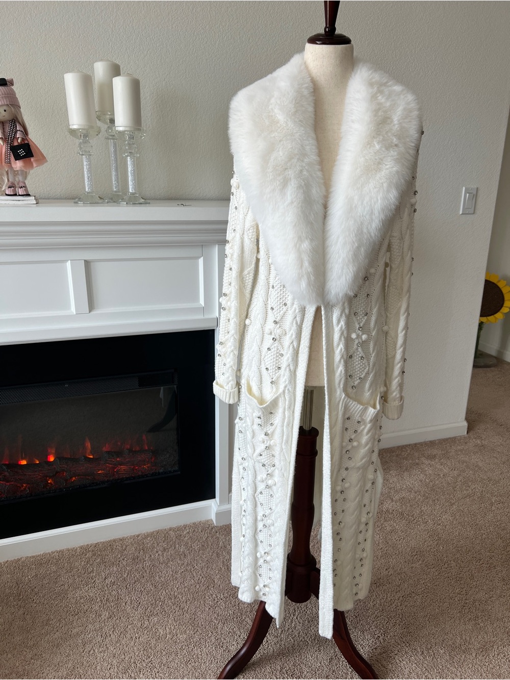 Boston Proper Cream Faux-Fur Collar Long Knit Cardigan